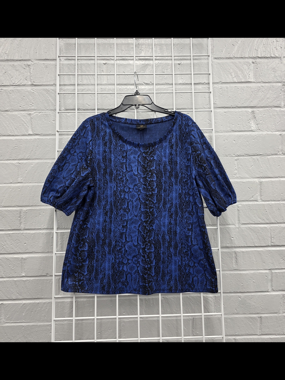 JM Collection Blue Snake-Print Puff Sleeve Women's Top - Picture 1 of 6